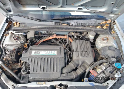 2005 Honda Civic Hybrid from USA, damaged, VIN JHMES96605S024941